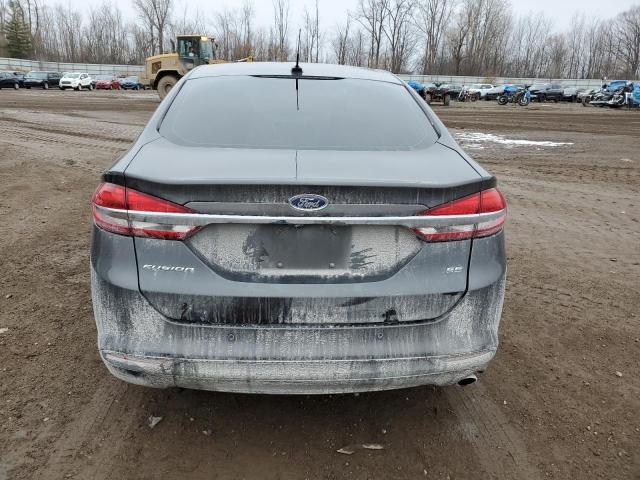 3FA6P0H74HR105925 - 2017 FORD FUSION SE GRAY photo 6