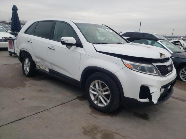 5XYKT3A64FG594213 - 2015 KIA SORENTO LX WHITE photo 4