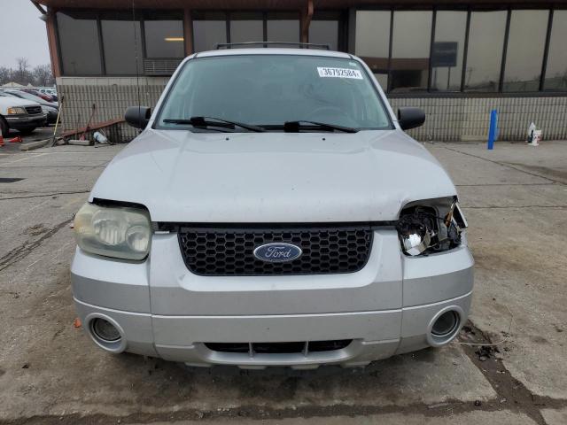 1FMCU94165KA85250 - 2005 FORD ESCAPE LIMITED SILVER photo 5