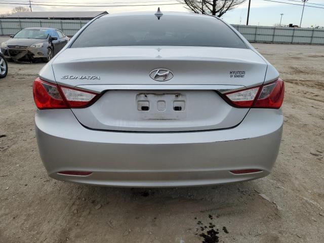 5NPEB4AC8DH704228 - 2013 HYUNDAI SONATA GLS SILVER photo 6