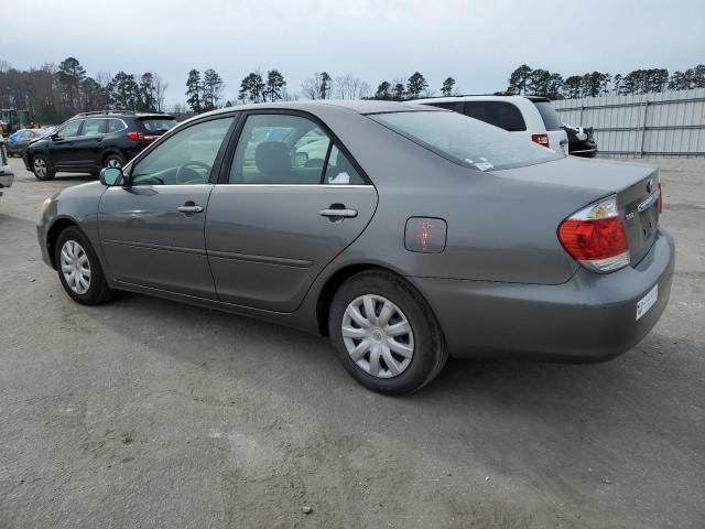 4T1BE32K05U590125 - 2005 TOYOTA CAMRY LE GRAY photo 2