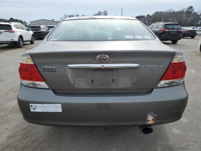 4T1BE32K05U590125 - 2005 TOYOTA CAMRY LE GRAY photo 6