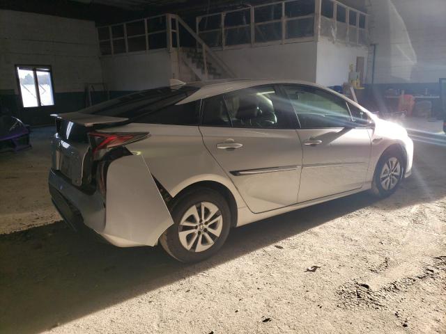 JTDKARFUXG3012248 - 2016 TOYOTA PRIUS SILVER photo 3