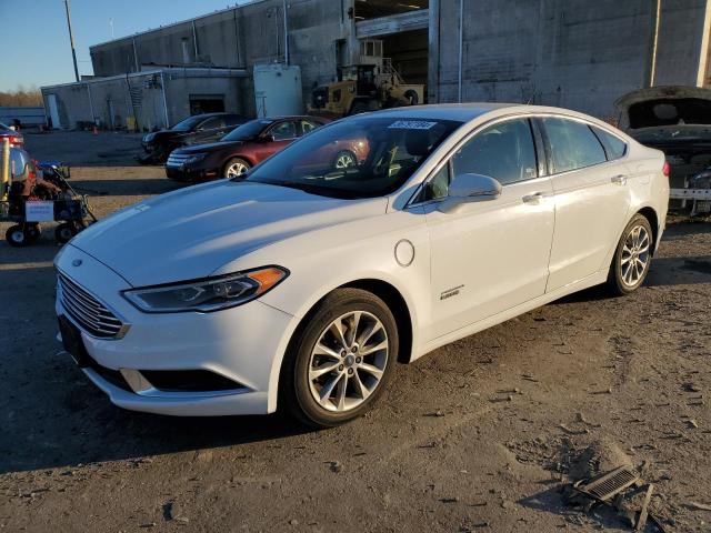 3FA6P0PU2JR112367 - 2018 FORD FUSION SE PHEV WHITE photo 1