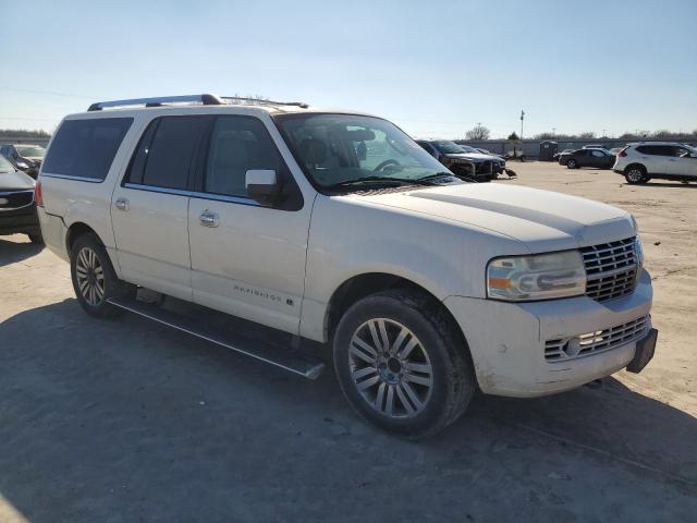 5LMFL27518LJ18575 - 2008 LINCOLN NAVIGATOR L WHITE photo 4