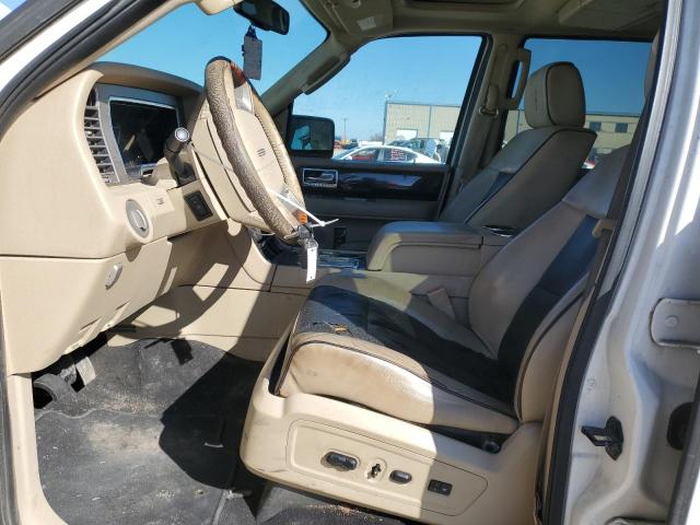 5LMFL27518LJ18575 - 2008 LINCOLN NAVIGATOR L WHITE photo 7