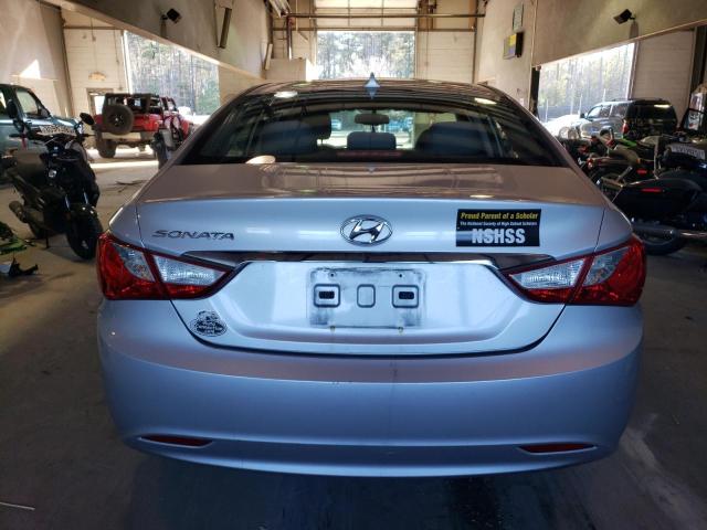 5NPEB4AC5DH592469 - 2013 HYUNDAI SONATA GLS SILVER photo 6