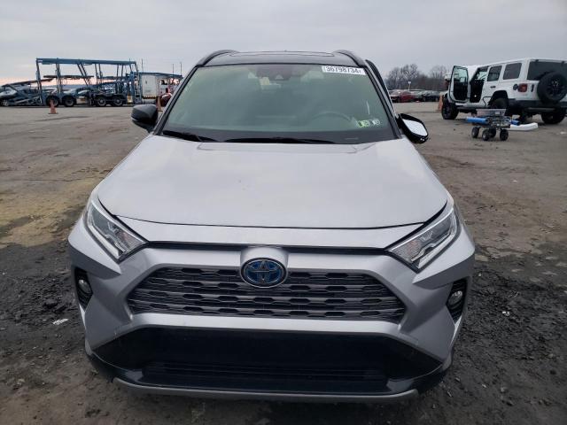 JTMEWRFV7LJ043034 - 2020 TOYOTA RAV4 XSE SILVER photo 5