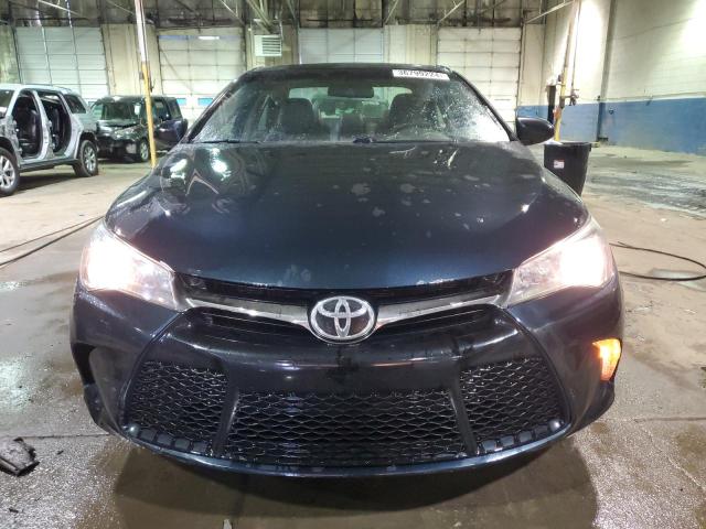 4T1BF1FK4HU741404 - 2017 TOYOTA CAMRY LE BLUE photo 5