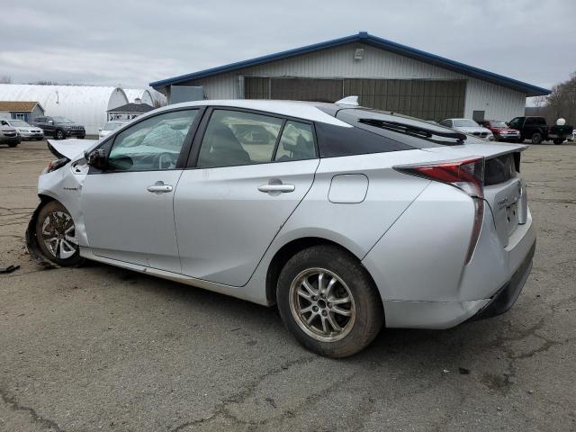 JTDKARFUXG3004067 - 2016 TOYOTA PRIUS SILVER photo 2