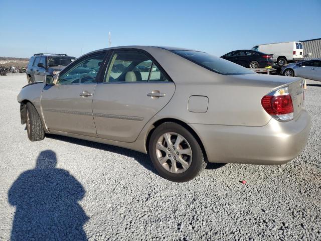 4T1BE30K55U947656 - 2005 TOYOTA CAMRY LE GOLD photo 2