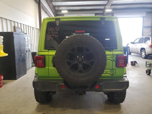 1C4HJXEN7JW286991 - 2018 JEEP WRANGLER U SAHARA GREEN photo 6
