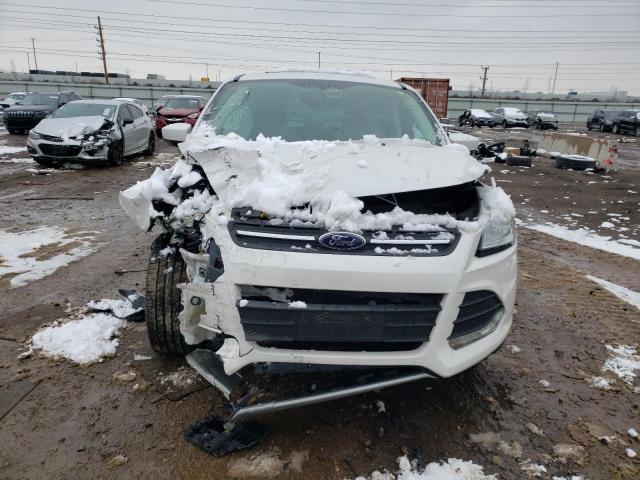 1FMCU9GX1FUA67065 - 2015 FORD ESCAPE SE WHITE photo 5