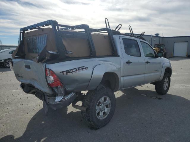 3TMLU4EN7DM130146 - 2013 TOYOTA TACOMA DOUBLE CAB SILVER photo 3