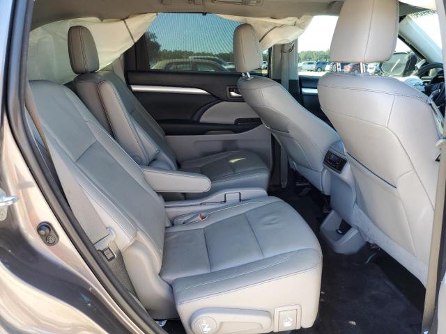 5TDKKRFH1GS122720 - 2016 TOYOTA HIGHLANDER XLE GRAY photo 10