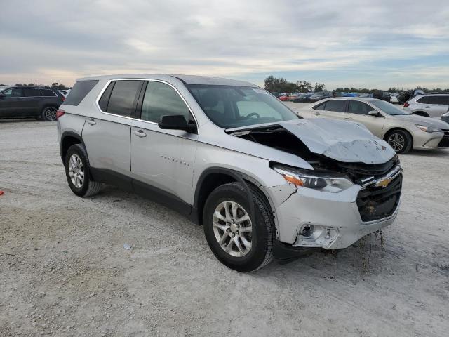 1GNERFKW5LJ315110 - 2020 CHEVROLET TRAVERSE LS SILVER photo 4