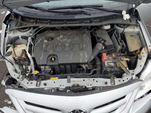 2T1BU4EE3DC945531 - 2013 TOYOTA COROLLA BASE SILVER photo 11