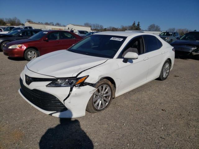 4T1B11HK5JU032546 - 2018 TOYOTA CAMRY L WHITE photo 1