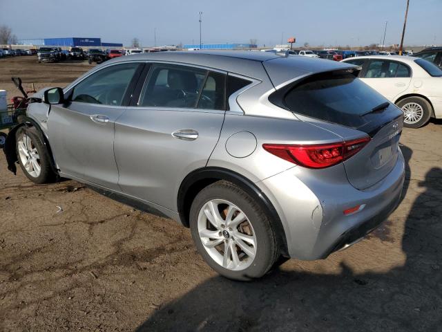 SJKCH5CP1JA054329 - 2018 INFINITI QX30 BASE SILVER photo 2