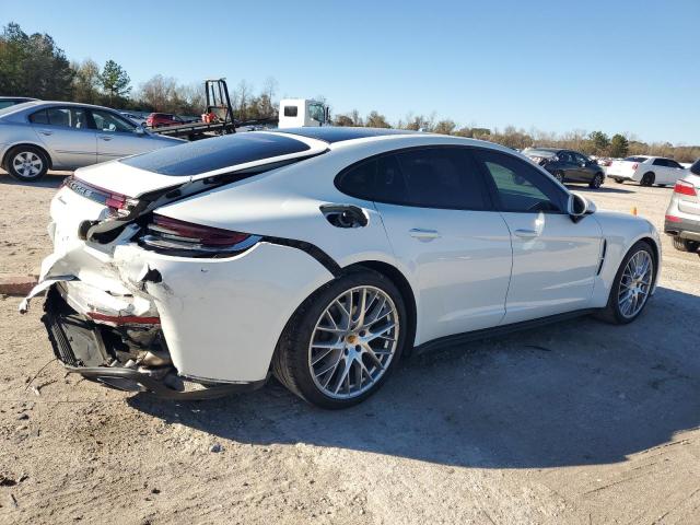 WP0AA2A7XJL111440 - 2018 PORSCHE PANAMERA 4 WHITE photo 3