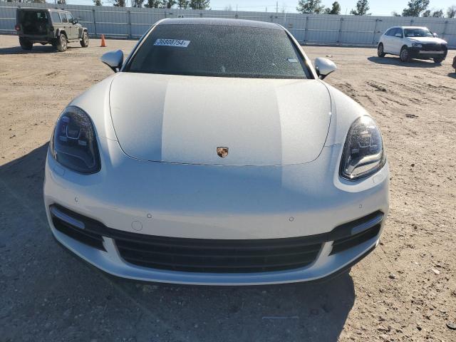 WP0AA2A7XJL111440 - 2018 PORSCHE PANAMERA 4 WHITE photo 5