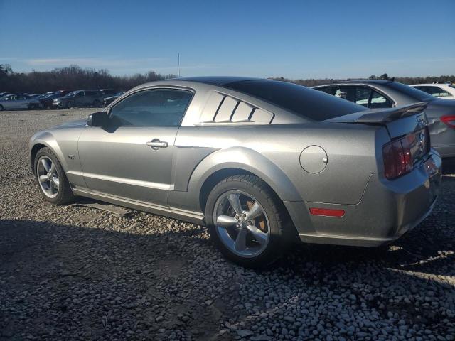 1ZVHT82H985137106 - 2008 FORD MUSTANG GT SILVER photo 2