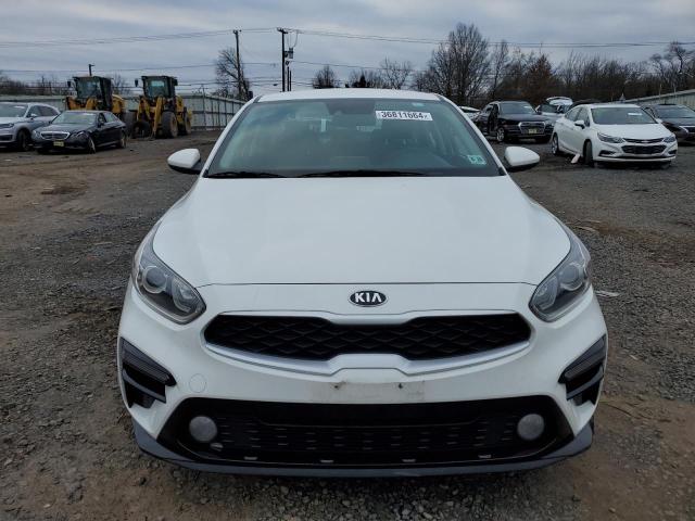 3KPF24AD9ME341102 - 2021 KIA FORTE FE WHITE photo 5