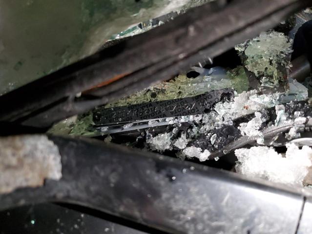 2T1KR32E68C712734 - 2008 TOYOTA COROLLA MA XR SILVER photo 12