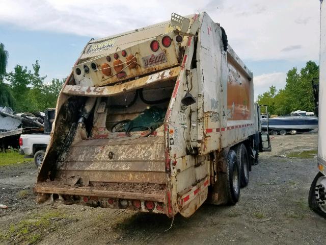 1M2AU02C6AM003684 - 2010 MACK 600 LEU600  photo 4