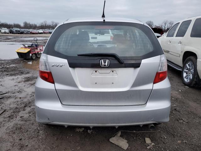 JHMGE8G33CS000435 - 2012 HONDA FIT SILVER photo 6