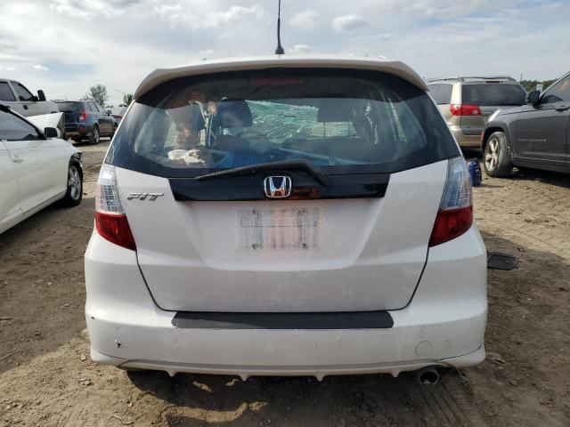 JHMGE88679S047727 - 2009 HONDA FIT SPORT WHITE photo 6