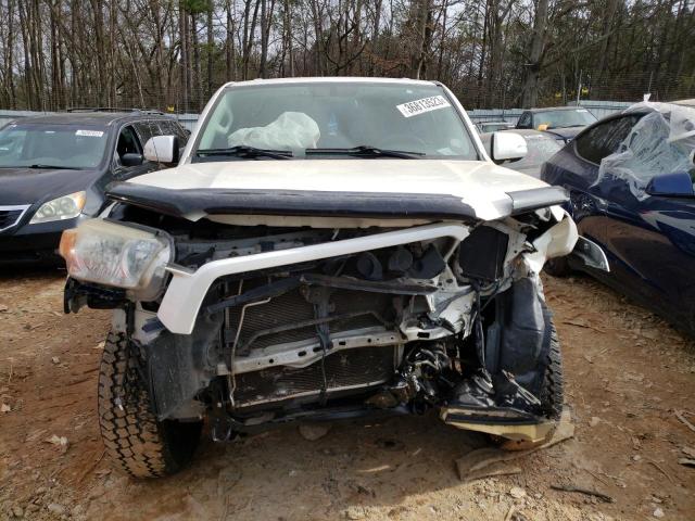 JTEZU5JR6C5035666 - 2012 TOYOTA 4 RUNNER SR5 WHITE photo 5