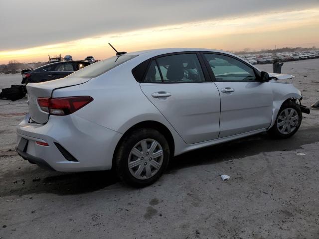 3KPA24AD9PE596699 - 2023 KIA RIO LX SILVER photo 3