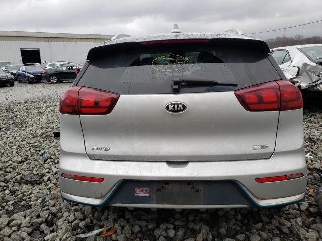 KNDCM3LD1J5203663 - 2018 KIA NIRO LX SILVER photo 6