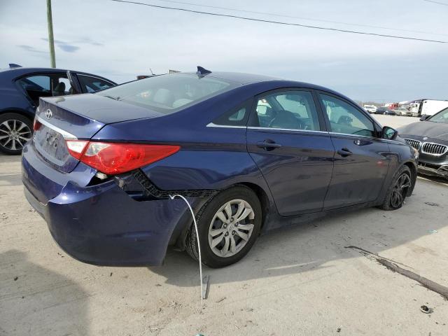 5NPEB4AC7CH456424 - 2012 HYUNDAI SONATA GLS BLUE photo 3