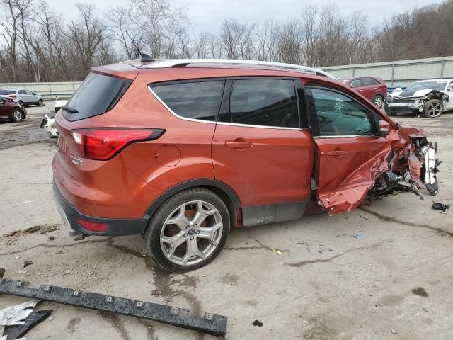 1FMCU9J95KUA27169 - 2019 FORD ESCAPE TITANIUM ORANGE photo 3