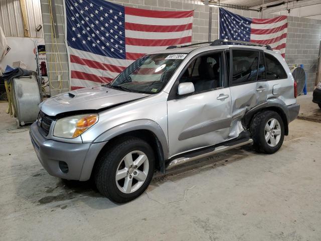 2004 TOYOTA RAV4, 