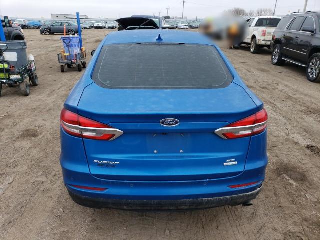 3FA6P0HD4KR194246 - 2019 FORD FUSION SE BLUE photo 6