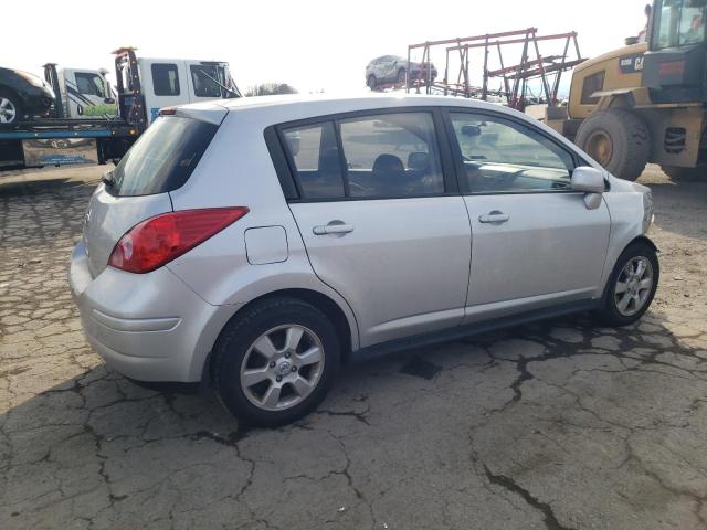 3N1BC13E09L474577 - 2009 NISSAN VERSA S SILVER photo 3