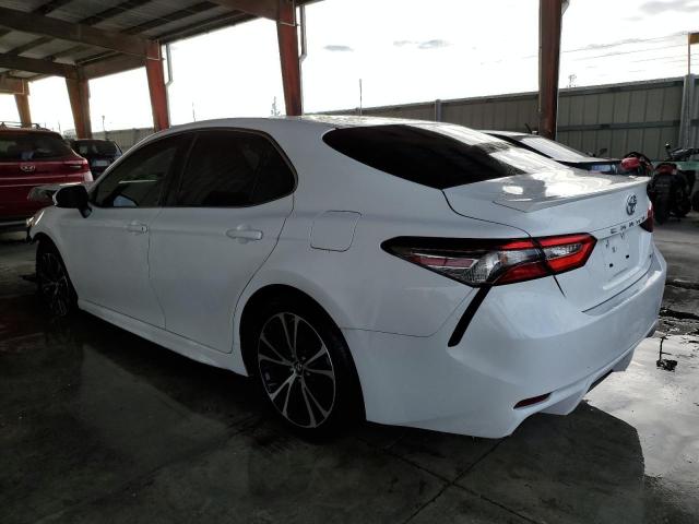 4T1B11HK7JU114620 - 2018 TOYOTA CAMRY L WHITE photo 2