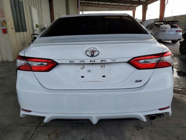 4T1B11HK7JU114620 - 2018 TOYOTA CAMRY L WHITE photo 6