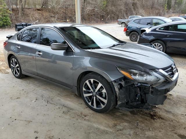 1N4AL3AP4HN321794 - 2017 NISSAN ALTIMA 2.5 GRAY photo 4