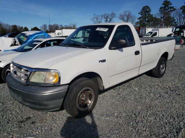 2FTRF17262CA44020 - 2002 FORD F150 WHITE photo 1