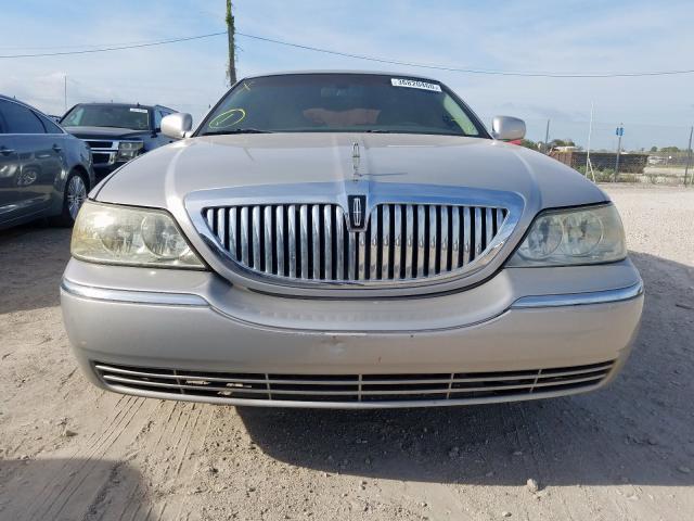 1LNHM81W26Y610786 - 2006 LINCOLN TOWN CAR SIGNATURE  photo 9