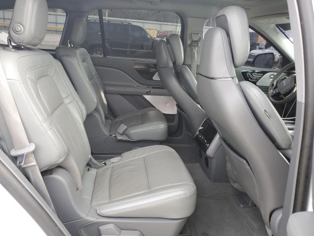 5LM5J7XC7LGL20514 - 2020 LINCOLN AVIATOR RESERVE WHITE photo 11