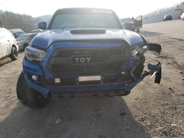3TMCZ5AN8HM079212 - 2017 TOYOTA TACOMA DOUBLE CAB 蓝色 照片 5