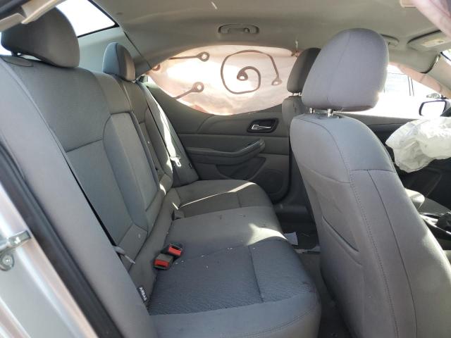 1G11B5SA5GF140000 - 2016 CHEVROLET MALIBU LIM LS SILVER photo 10