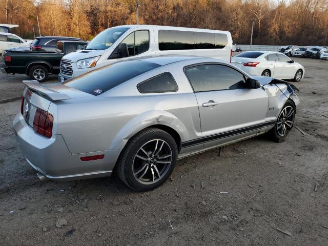 1ZVFT82H655132643 - 2005 FORD MUSTANG GT SILVER photo 3