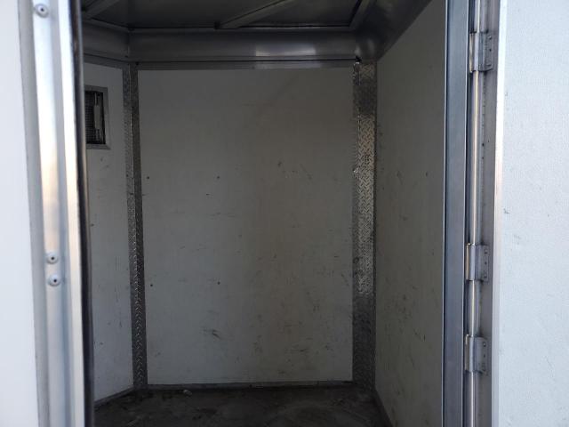 1YGAE1213AB058256 - 2010 UTI TRAILER WHITE photo 5