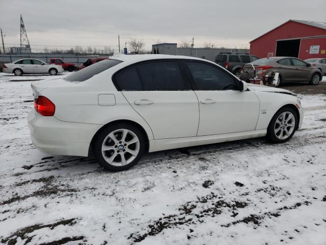 WBAPK7C57BA816819 - 2011 BMW 328 XI WHITE photo 3